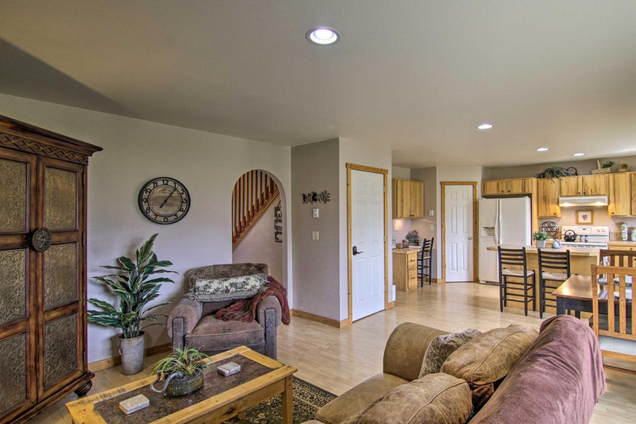 Airy Emigrant Townhome With Sweeping Mtn Views! 外观 照片