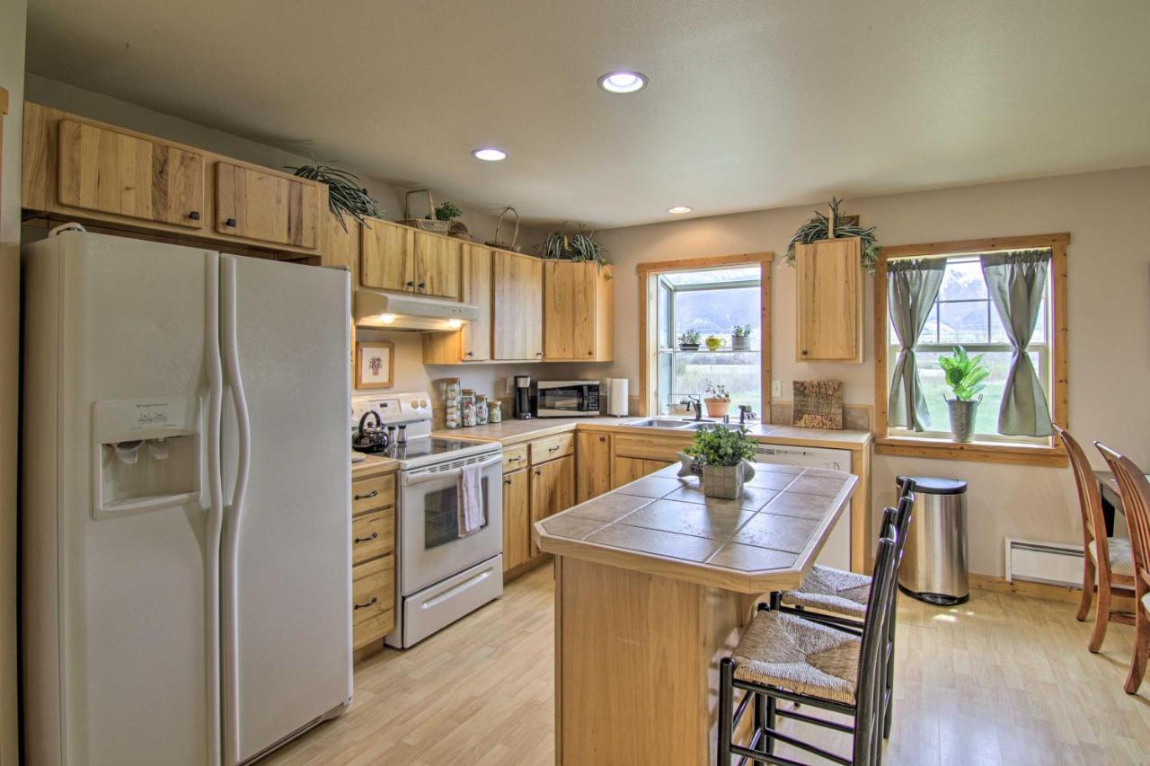 Airy Emigrant Townhome With Sweeping Mtn Views! 外观 照片